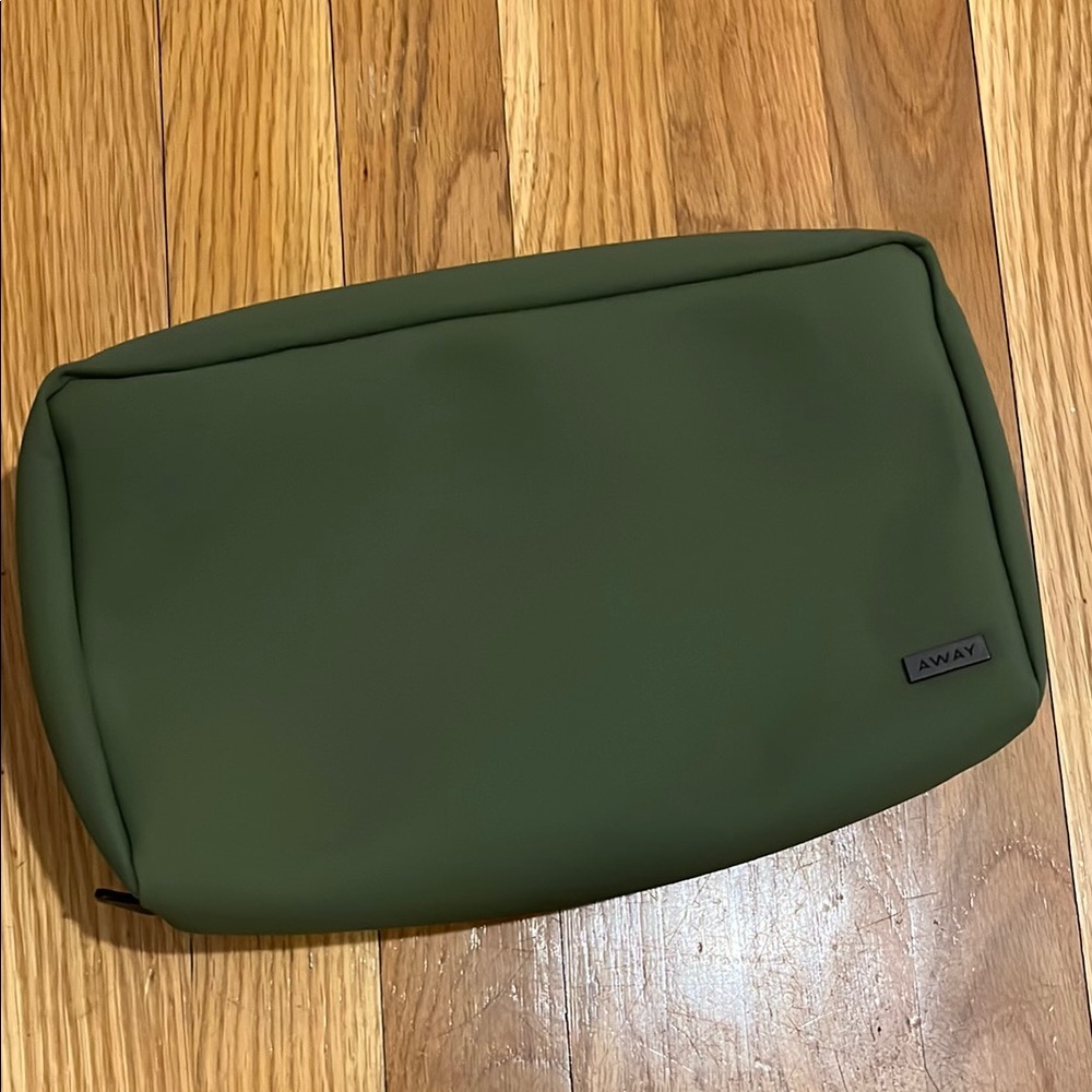 Away Large Green Travel Bag